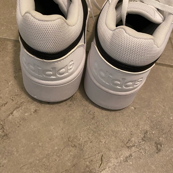 Men's adidas Hoops 3.0 Low Basketball Shoes Size 9.5 IG6115 Old School - Picture 3 of 8